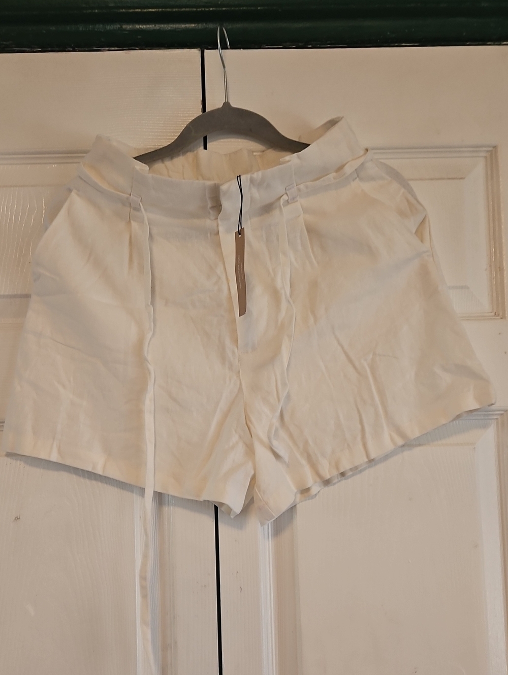 Love Tree High-Waist Cream Tie-Belt Shorts